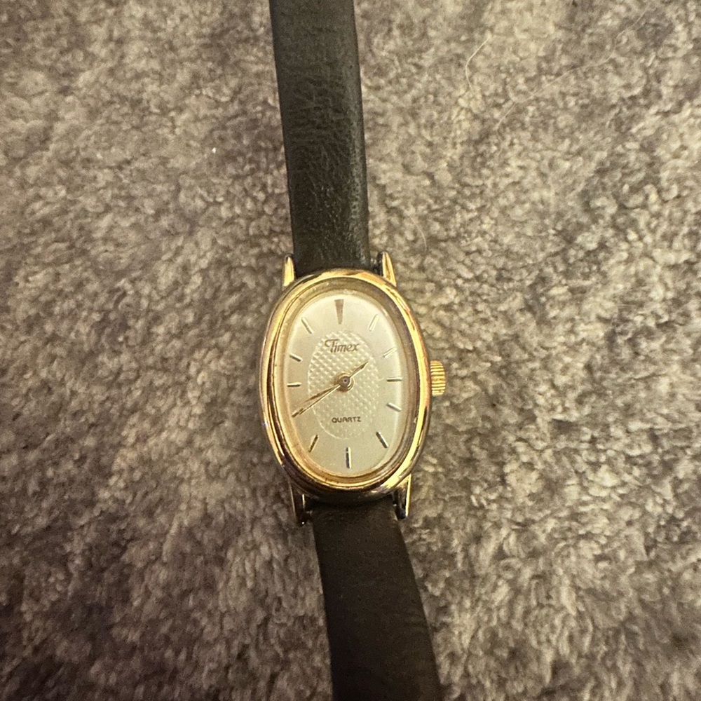 Beautiful Gold and black Watch!